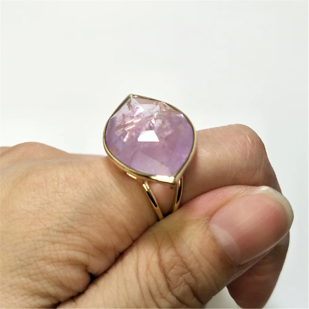 1Pcs Natural Amethyst Eye Shaped Ring,Goden Plated Crystal Semi Precious Stone Adjustable Size,For Valentine's Day Gifts RG096