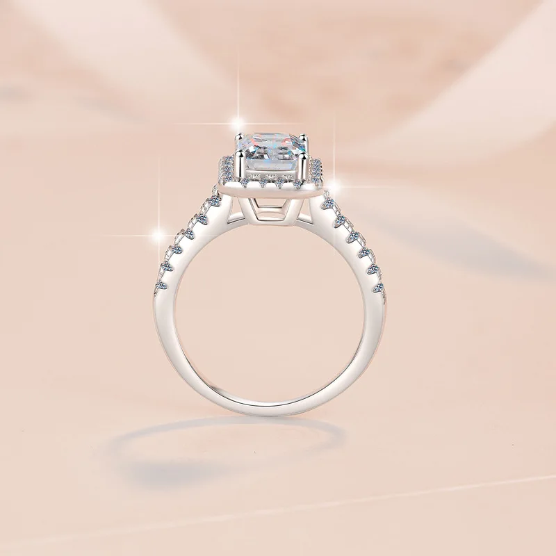 Rectangular Emerald Cut PT950 Platinum 2CT Moissanite Ring Women's Luxury Sparkling Engagement Gift Band