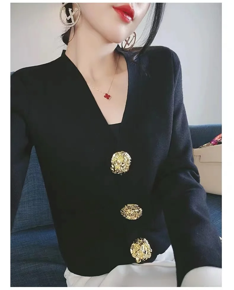 2023 Herfst Elegante V-Hals Vest Trui Voor Vrouwen Gouden Knopen Lange Mouw Gebreide Tops Vintage Mode Chic Dames Jas