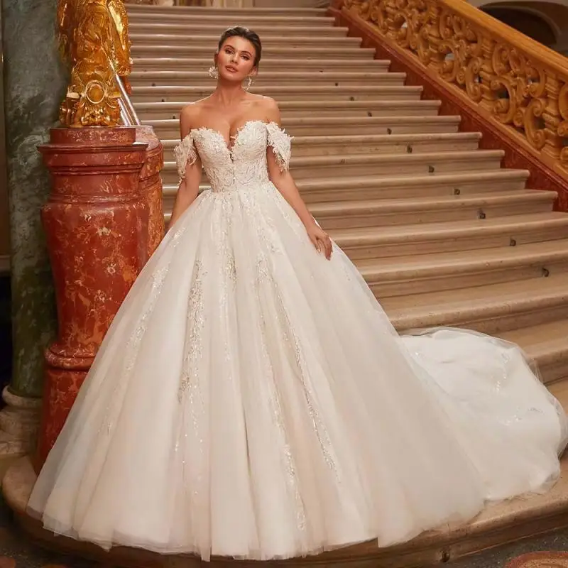 

Customized Ball Gown Royal Wedding Dresses Sweetheart Off The Shoulder Robe De Mariee Beaded Appliques Shiny Made Bridal Gown