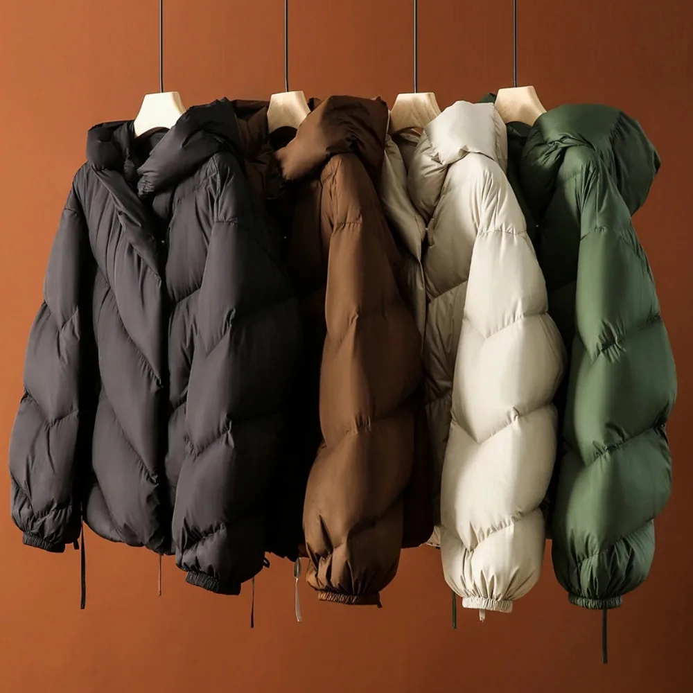 2025 المرأة معطف الشتاء جديد قصير خفيف الوزن الأبيض بطة أسفل معطف مقنعين فضفاض دافئ الخبز سترة منفوخة ملابس خارجية الإناث