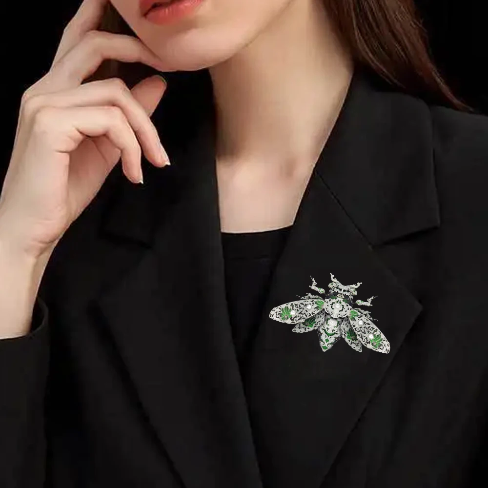 Piececool 3D Metal Puzzles Emerald Cicada Brooch Metal Model Kits Assembly Jigsaw for Adult 3D Puzzles Best Gifts for Adult