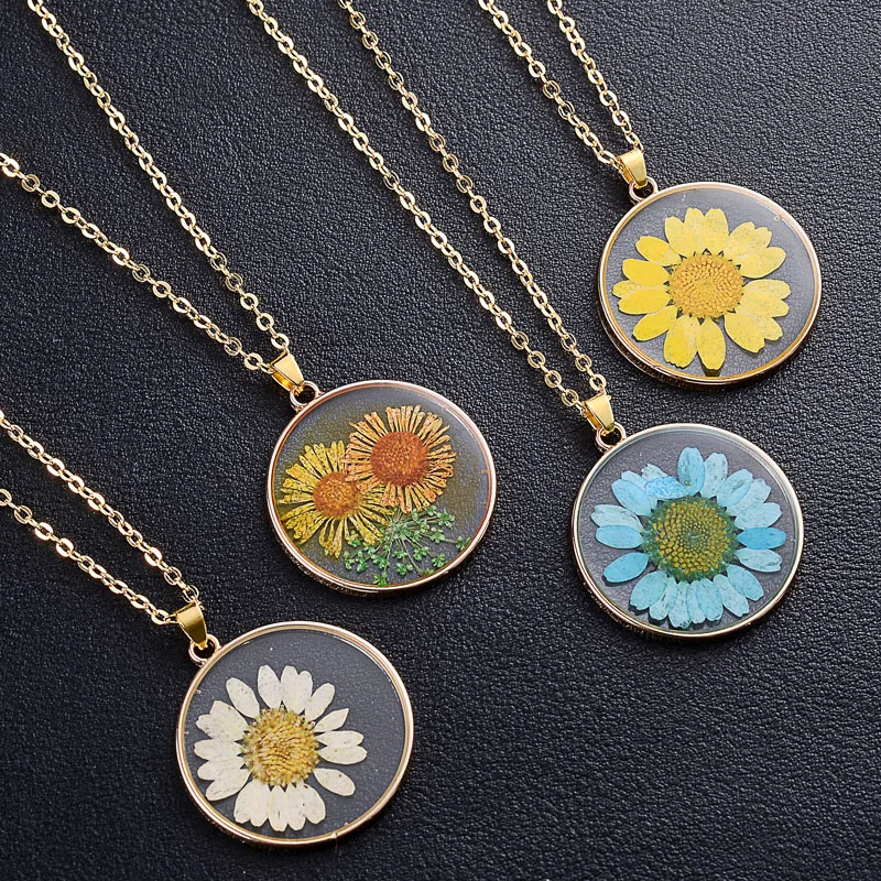 Transparent Colored sunflower Pendant Charm Round Dried Flower Glass Golden Chain Pendant Necklace For Women Party Gift Jewelry