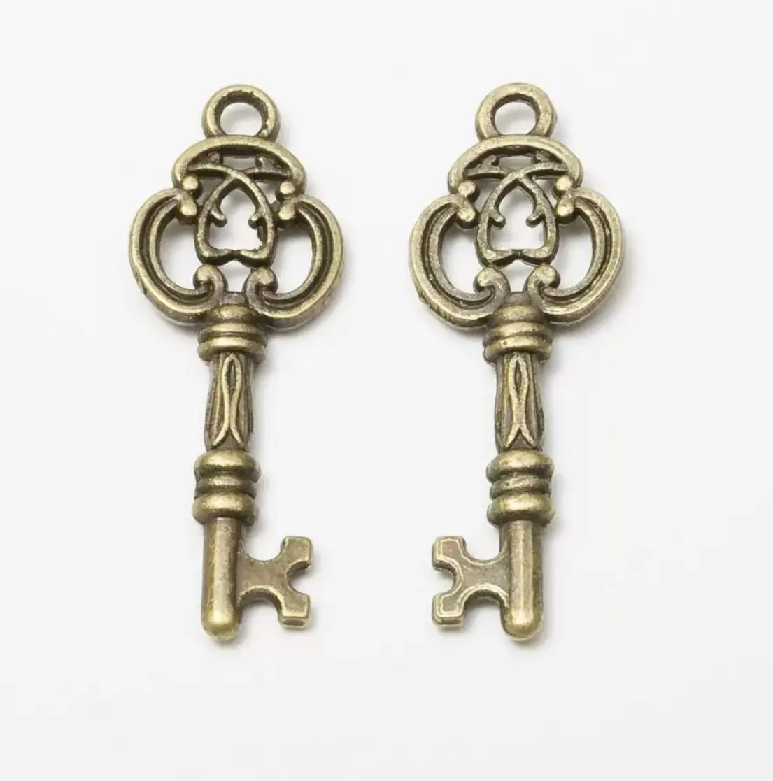 

20pcs 29x10mm,hole:2mm Vintage Alloy metal antiqued bronze color 2sided key design pendants HWG1762