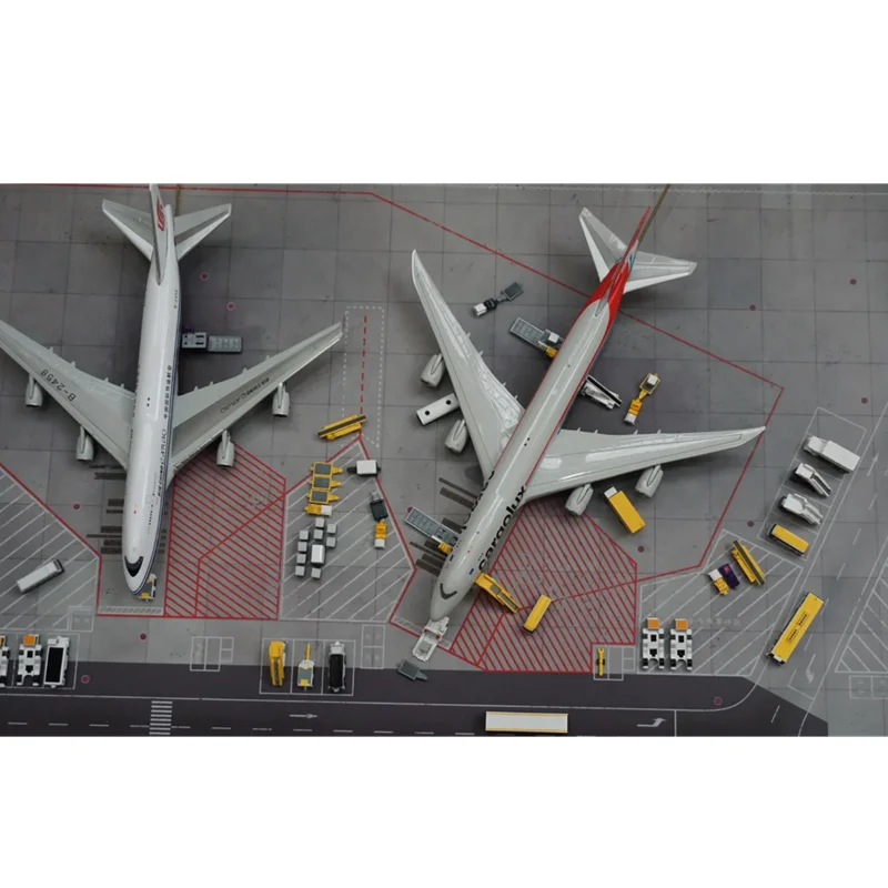 

1:130 Scale Saudi Arabia Riyadh Airlines Boeing 787 طيران الرياض Airplane With Light Collection Decoration Display Toys Gifts