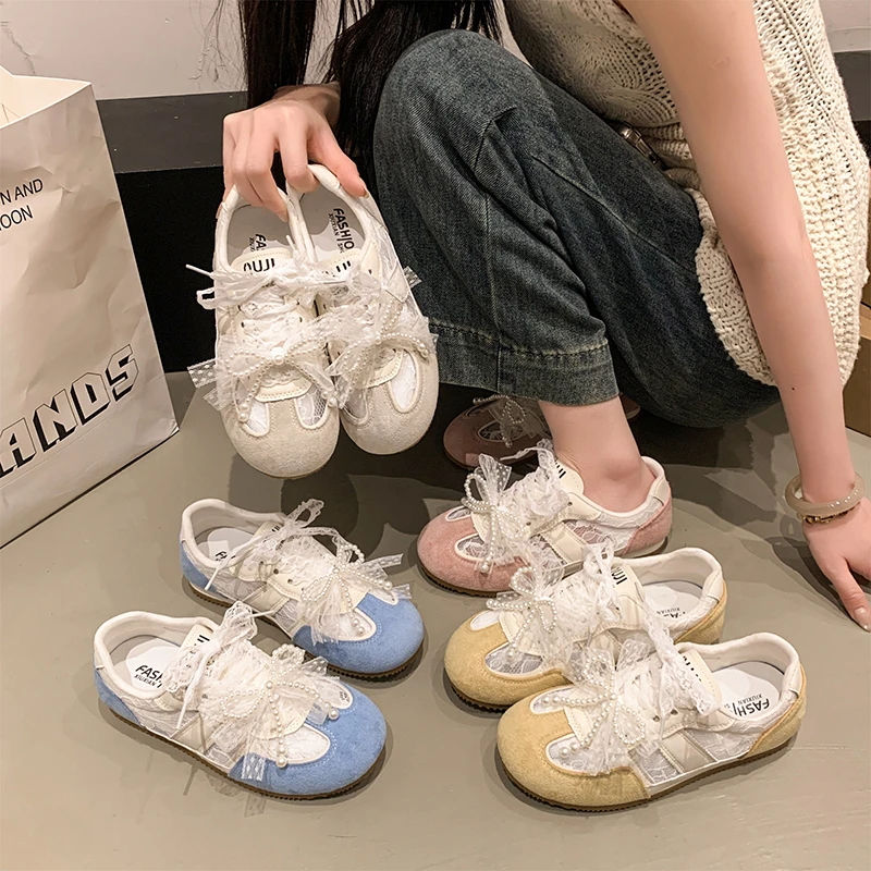 2026 Spring and Summer New Fashion Beaded Lace Decorated Sneakers Women's Casual Lightweight Non-Slip Moral Training Shoes