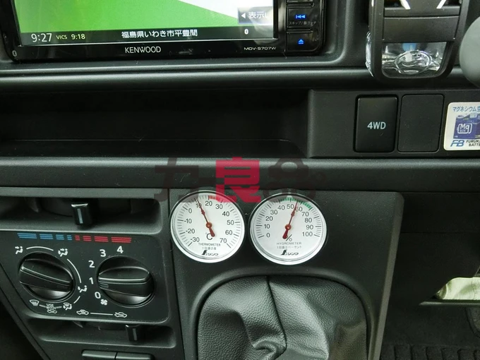 Automotive in-load thermometer hygrometer display mechanical pointer instrument panel paste