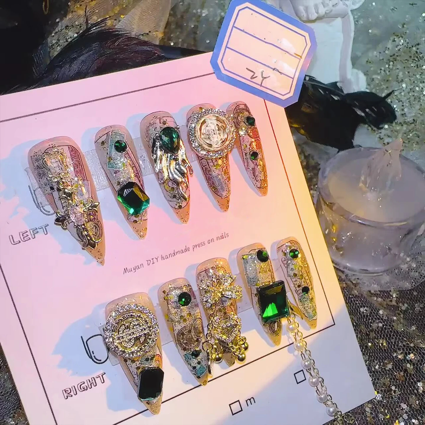 Royal Style Press-on Nails Emerald Gold Chains Design Snake Year Edition Reusable Fake Nails No Damage 3D Emerald Gold Chains