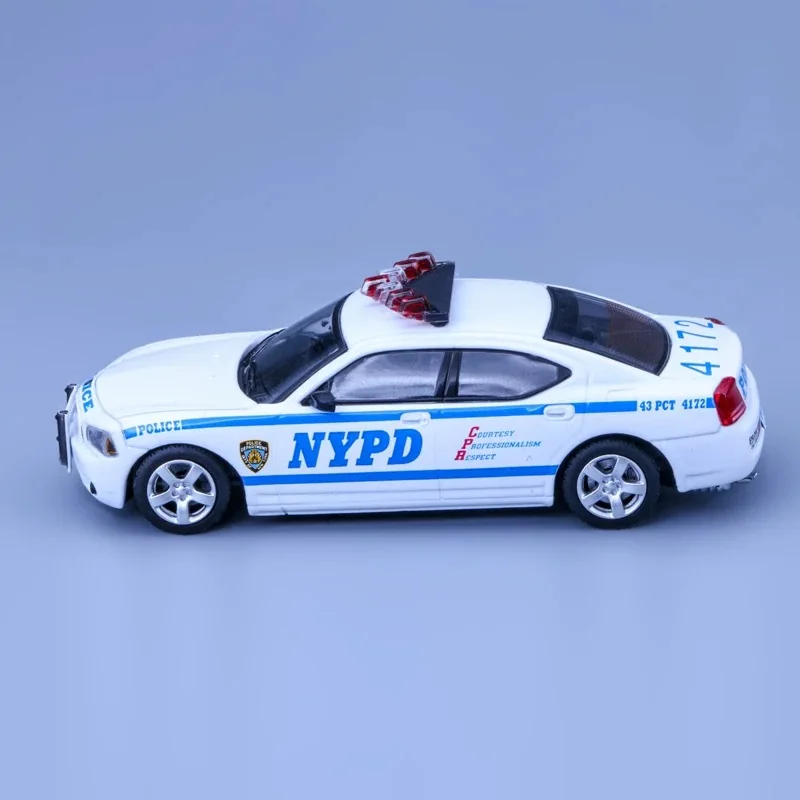 Pre-sale *Rollin 1:64 2008 Dodge Charger NYPD alloy car model