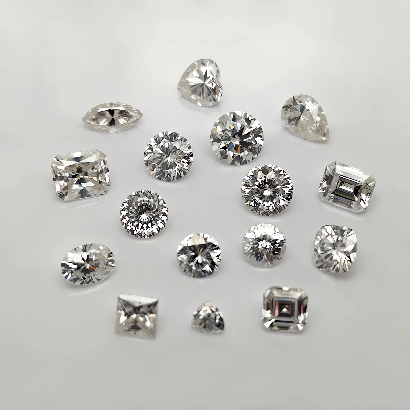 Whtie D Color Moissanite Stone Round/Pear/Emerald/Oval/Princess/Heart/Cushion/Asscher/Marquise/Trillion Cut With Certificate