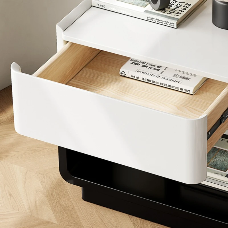 Bedroom Cream-style Nightstands Solid Wood Lacquered Creative Design Nightstands Italian Light Luxury Furniture Nachtkastjes JTN