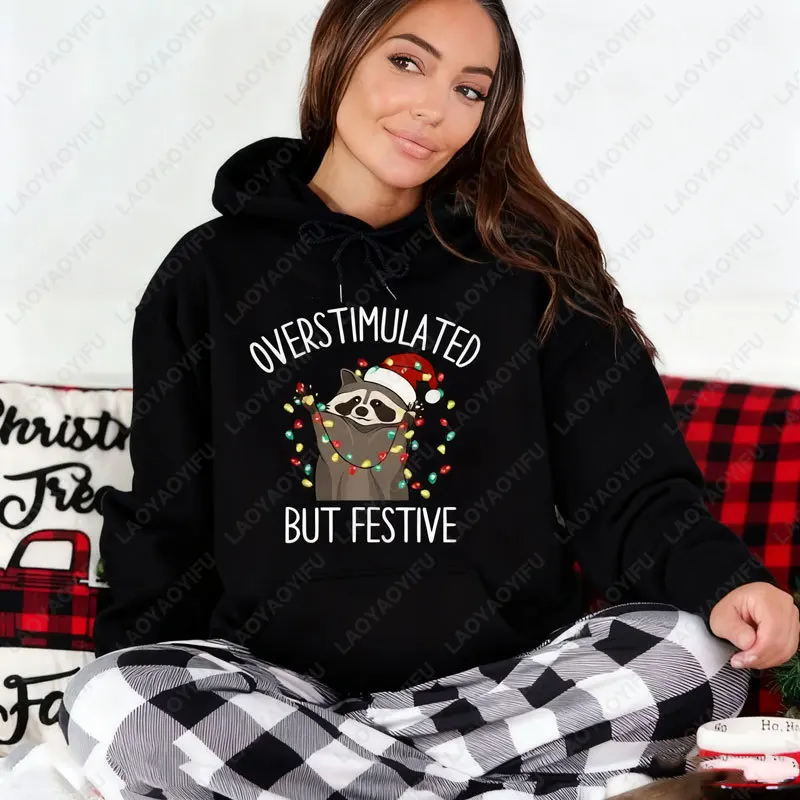 Übergtimuliertes, aber festliches Waschbär-Weihnachts-Sweatshirt, lustiger Waschbär-Weihnachtssweat, Waschbär-Weihnachts-Hoodie, Meme-Pullover mit Rundhalsausschnitt