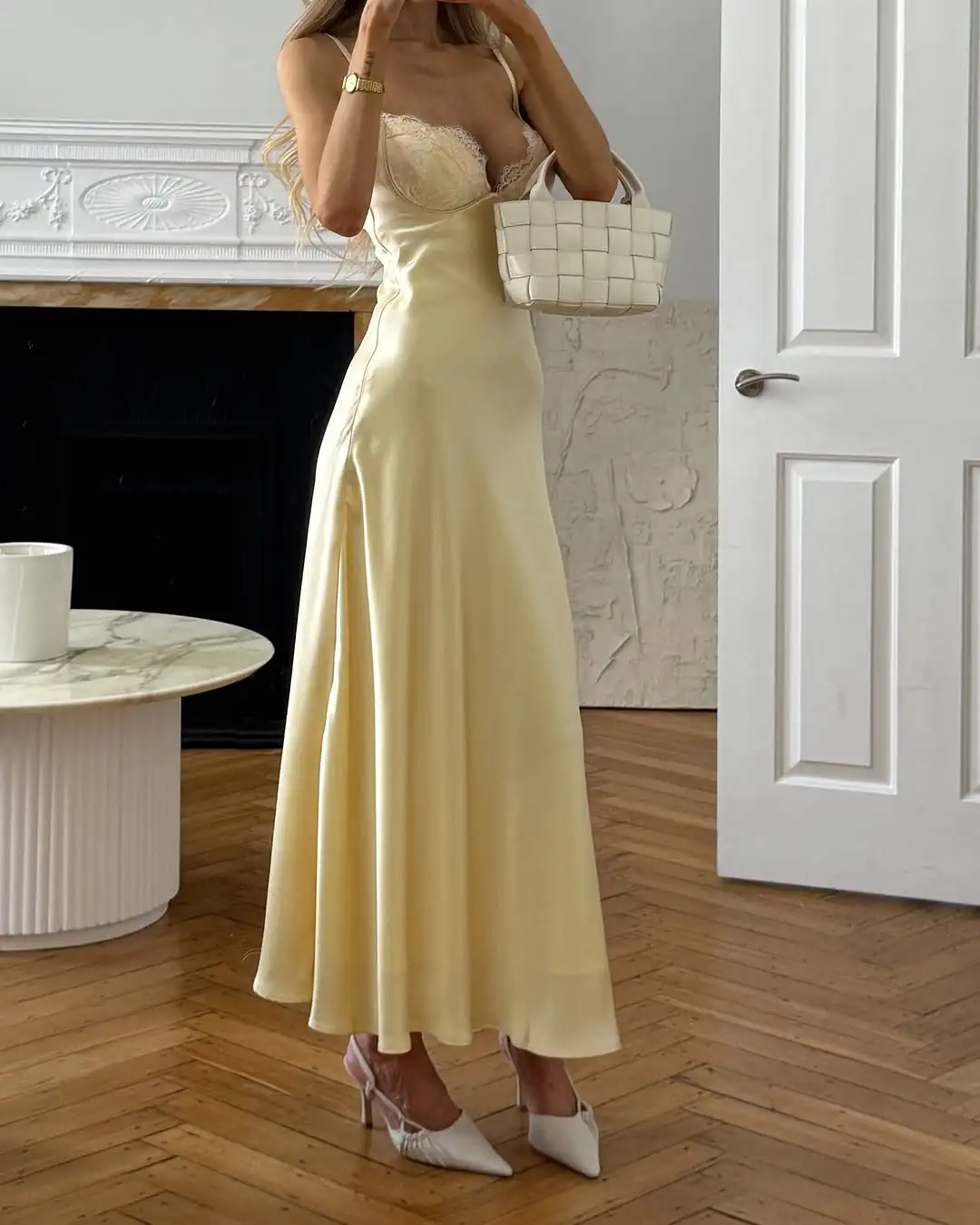 Butter Yellow Satin Bias Cut Lace Patchwork Midi Dress Women's V Neck Backless Suspenders Dresses 2026 New Dinner Party Vestidos view 5