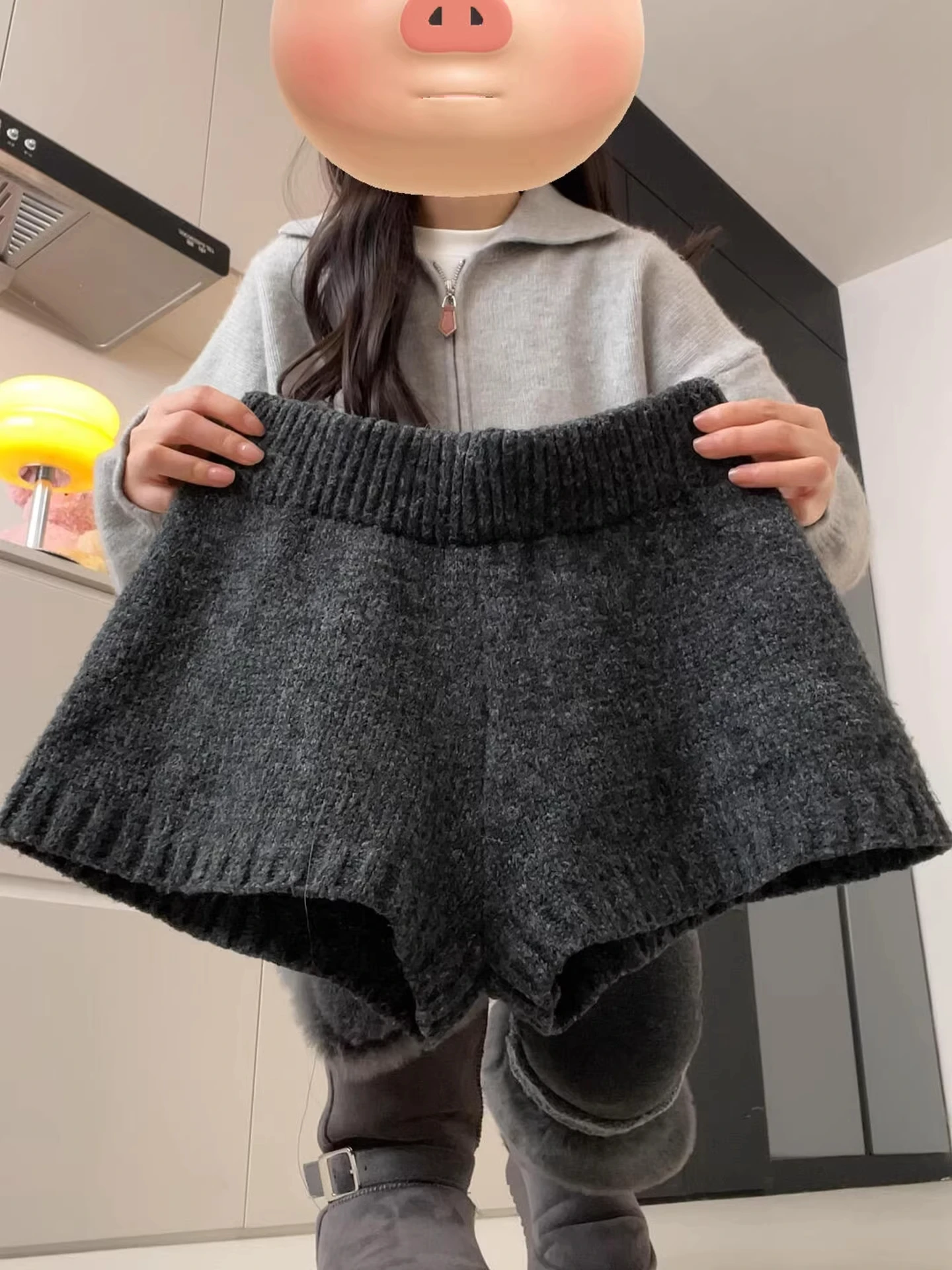 Grey Knitted Base Layer Shorts Women's Spring 2026 New Outwear Slimming Small Size Fleece Outerwear Hot Pants Casual Style