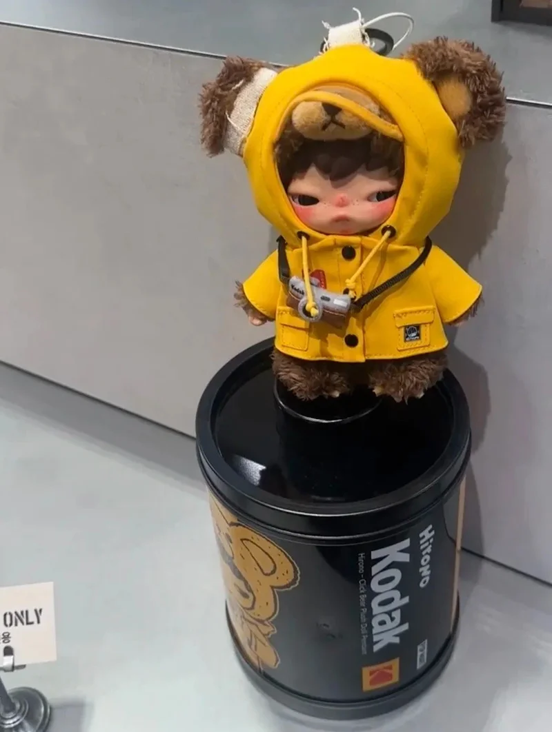 

POPMART 16cm Hirono x Kodak Korea Limited Series Vinyl Face Handing Card Bag Pendant Desktop Decoration Toys Girl Birthday Gifts