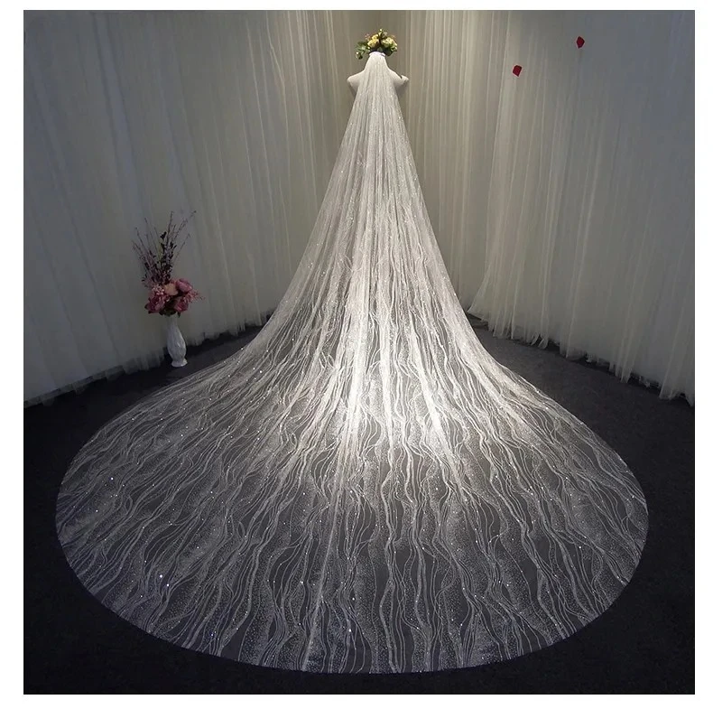 

Customized 100% Real Photos Gold Veil Bling Bling Lace Shining Long Cathedral Length Wedding Veil Luxurious Bridal Veil