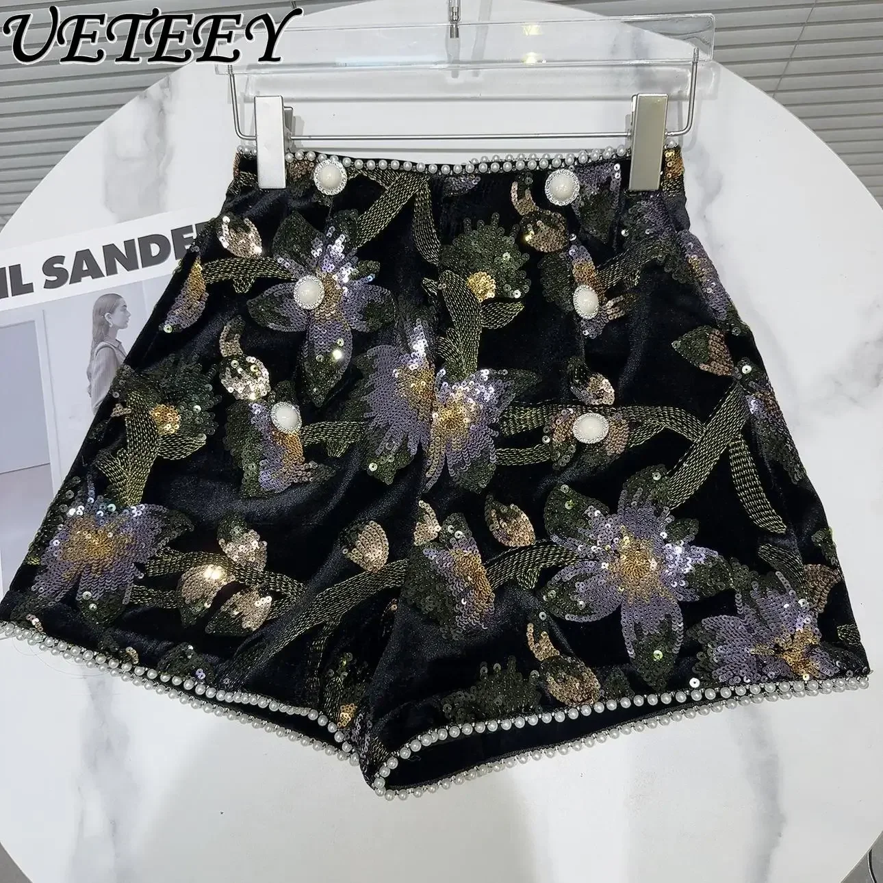 2024 Winter New Gorgeous Bead Flake Flower Embroidered Velvet Shorts Women's Fashion Chic Pearl Edge Black Shorts Boots Female