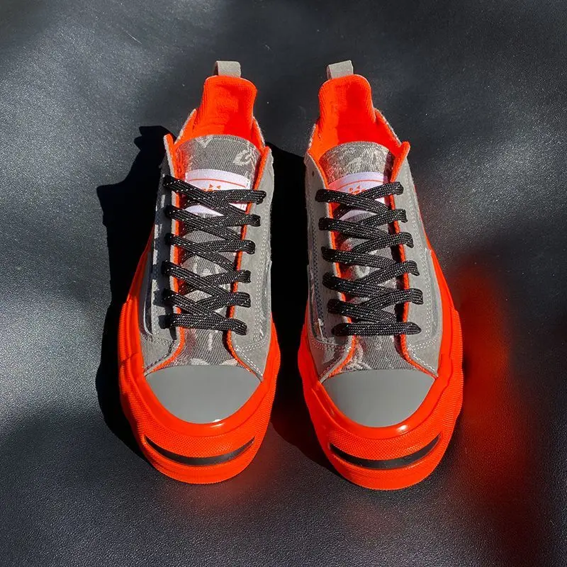 

2026 new Korean style street style canvas shoes for men, thick soled height increasing printed casual board shoes