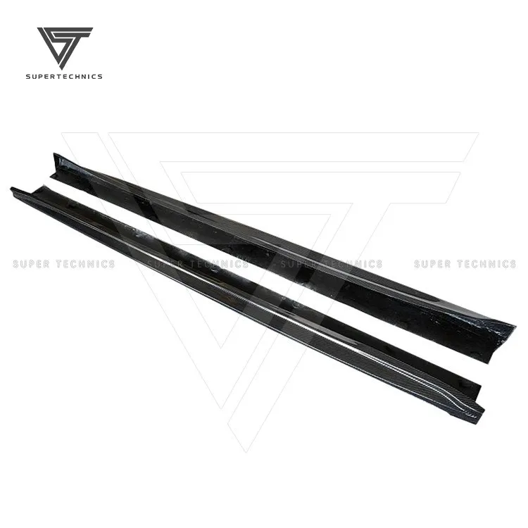 

Supertechnics Style Carbon Fiber Side Skirts for Cayenne 9y0 2018-2022