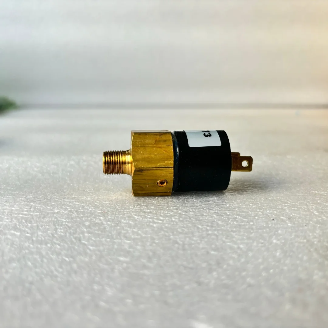 36757573 Pressure Switch 1EA Replacement for Bobcat XP825 Air Compressor Switch Pneumatic Pressure Controller 20NC