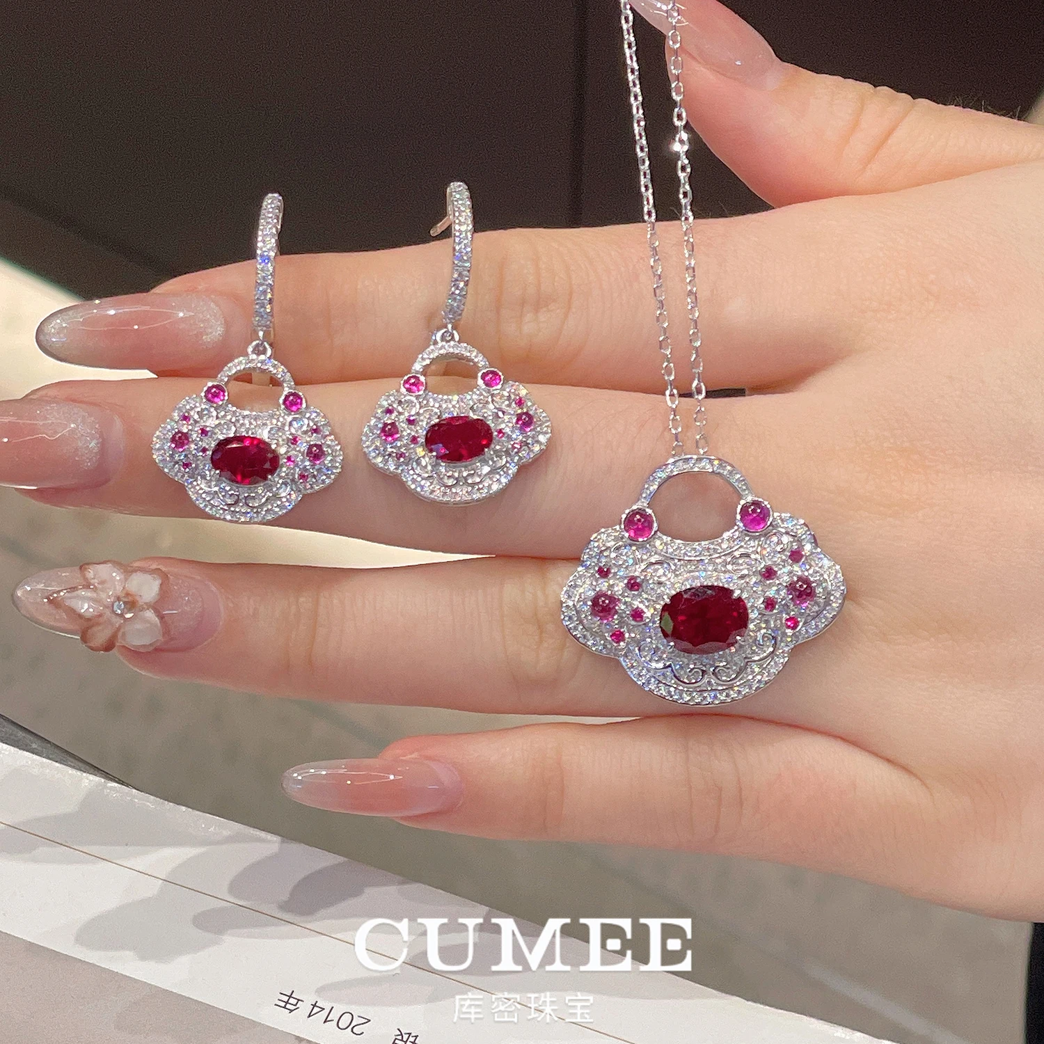 CUMEE Retro New Chinese Style Micro-set Peace Lock Cultivation Synthetic Ruby pendant for Women  Silver Plated Gold