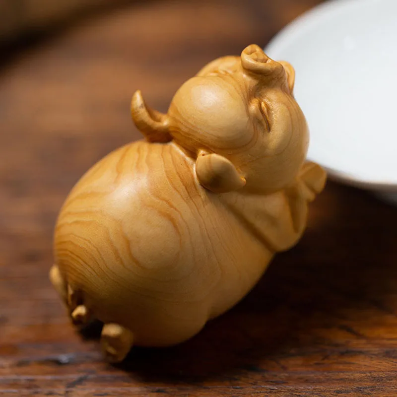 TL054 - 7.5X4.5X4 CM Boxwood Carved Figurine : Lovely Naughty Pig