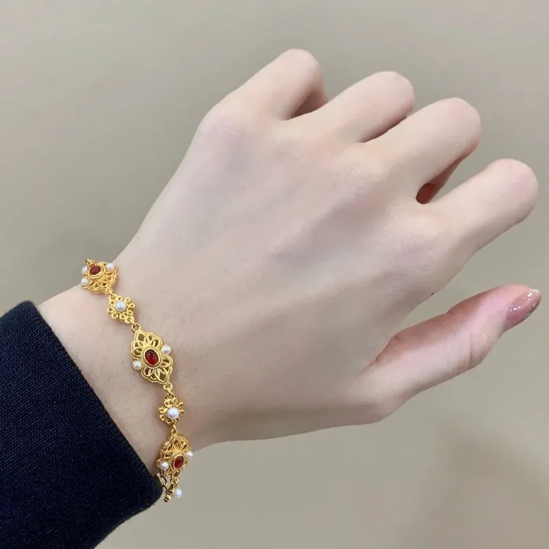 Retro Fashion Red Garnet Pearl Bracelet for Women Fashion Exquisite Cuff Bracelet Jewelry Accessories Wholesale Gifts