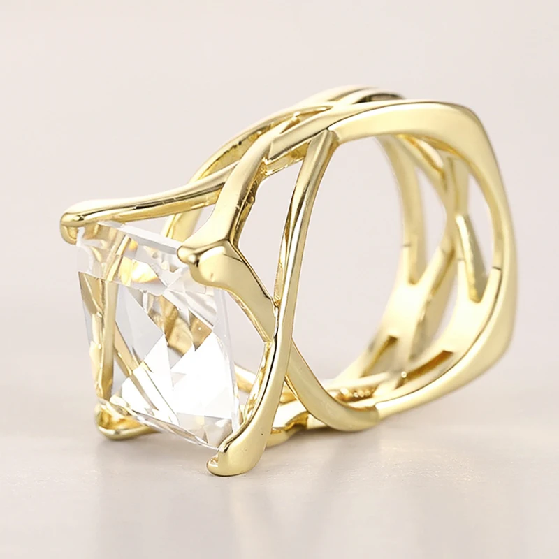 Huitan Ring mit hohlem Kreuz-Design für Damen, goldfarben, mit leuchtend weiß/blauem CZ, modisches Hochzeitszubehör, eleganter Partyschmuck – Detail 7