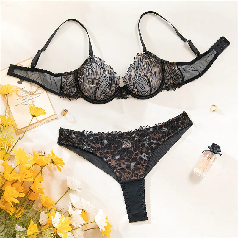 

Сексуальный бюстгальтер и короткий комплект, черное нижнее белье без следов, винтажные леопардовые трусики, нижнее белье, кружевной новый 2025 г., женский роскошный интимный экзотический комплект