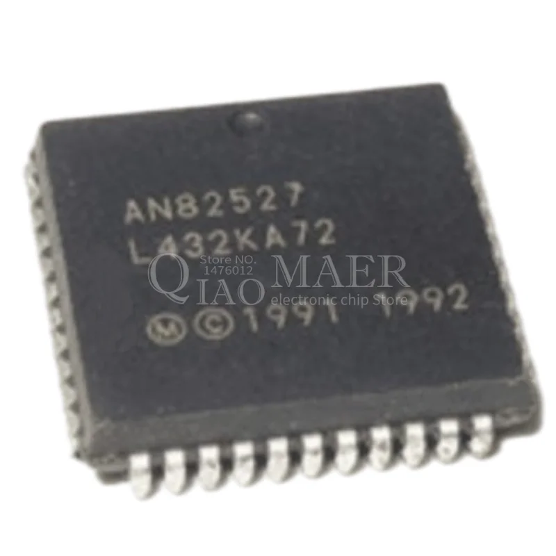 5PCS/LOT AN82527 AN82527F8 PLCC-44