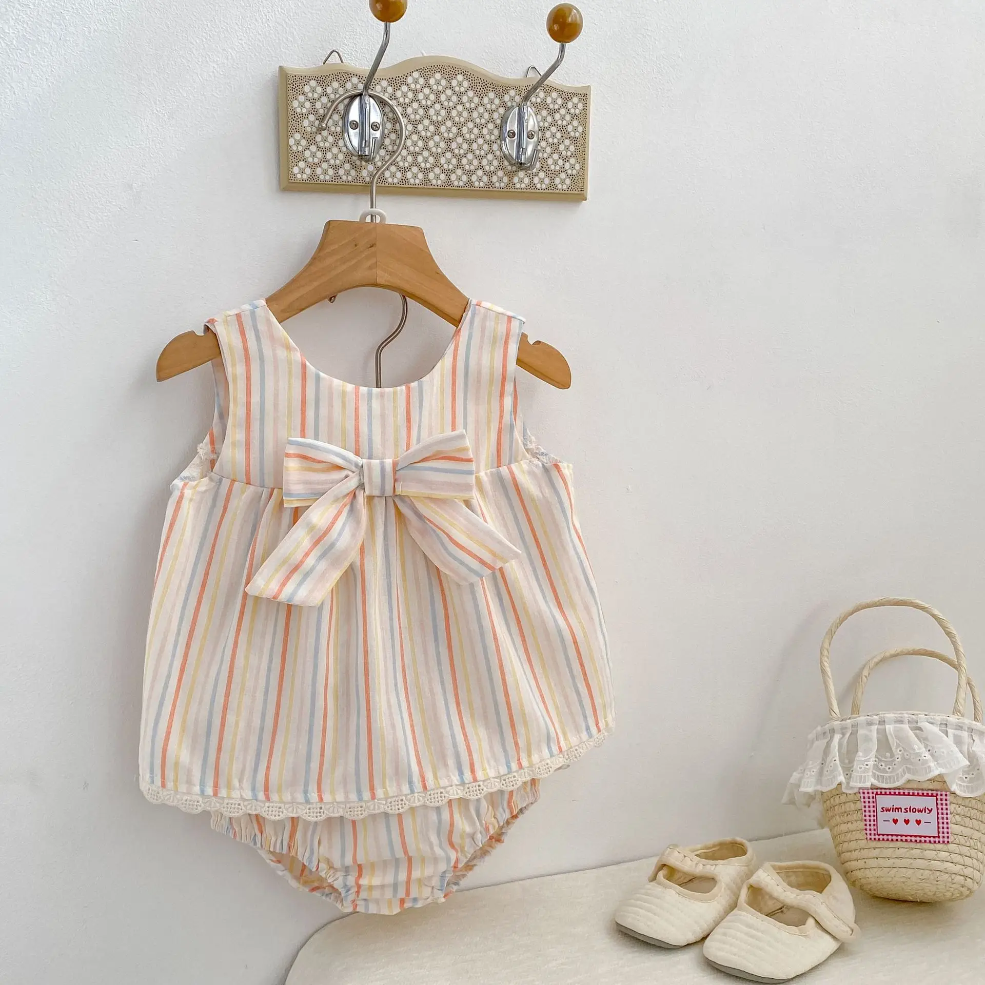 2026 Summer New Baby Sleeveless Clothes Set Infant Girls Fashion Sweet Bow Tops + Pp Shorts 2pcs Suit Toddler Striped Outfits