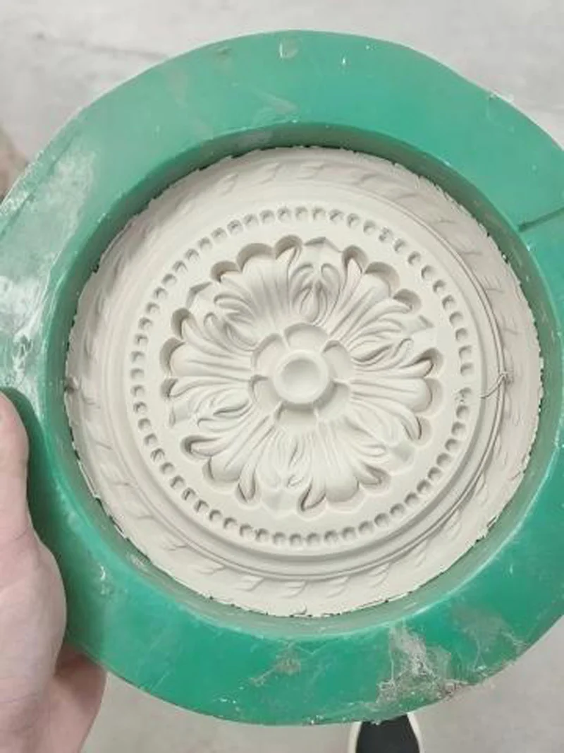 Diameter 20cm French plaster lamp plate disc mold round downlight spotlight chandelier base lamp flower plate disc mold