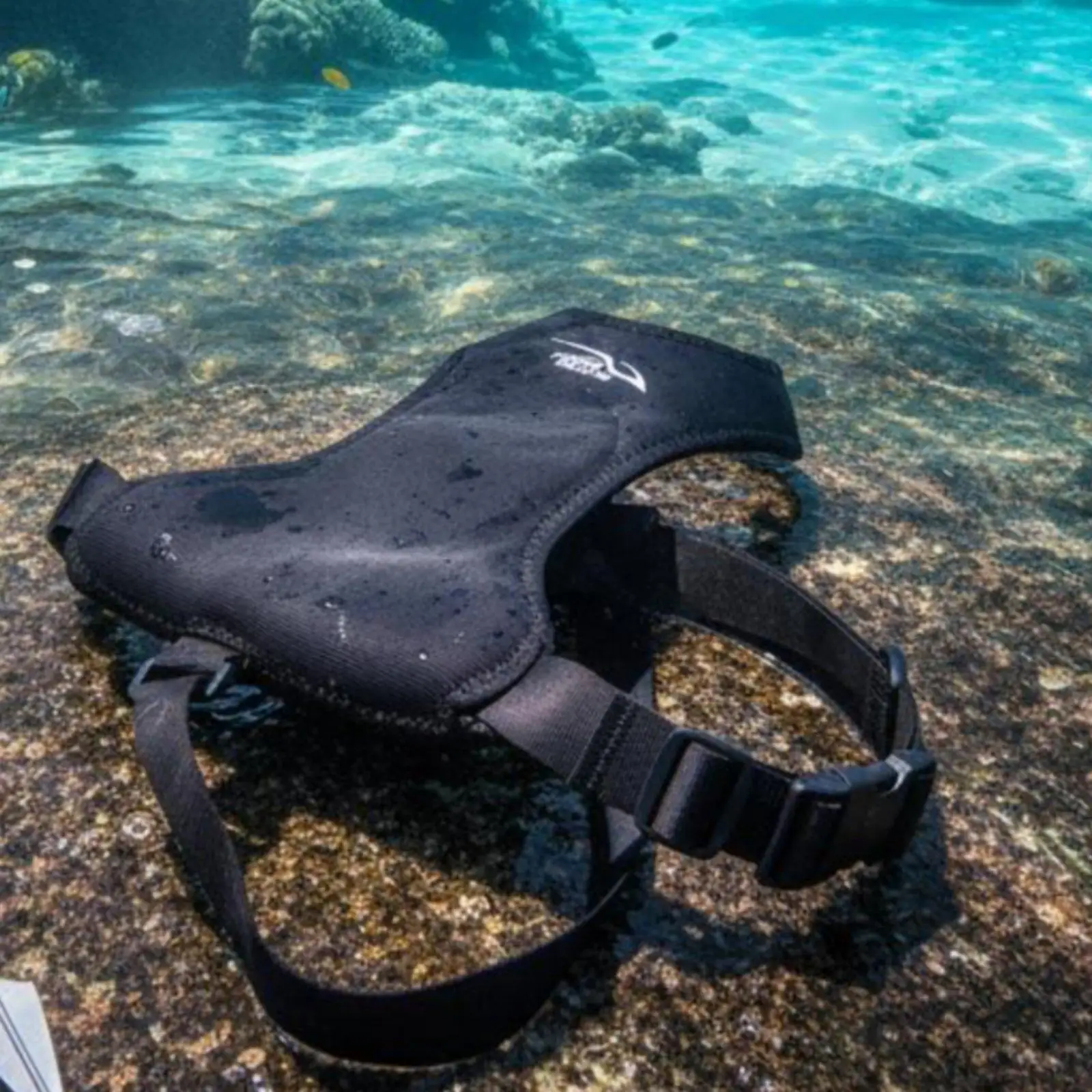 Spearfishing Diving Chest Protector Adjustable Straps Ergonomic Loading Pad Diving Gear for Free Diving and Hunting