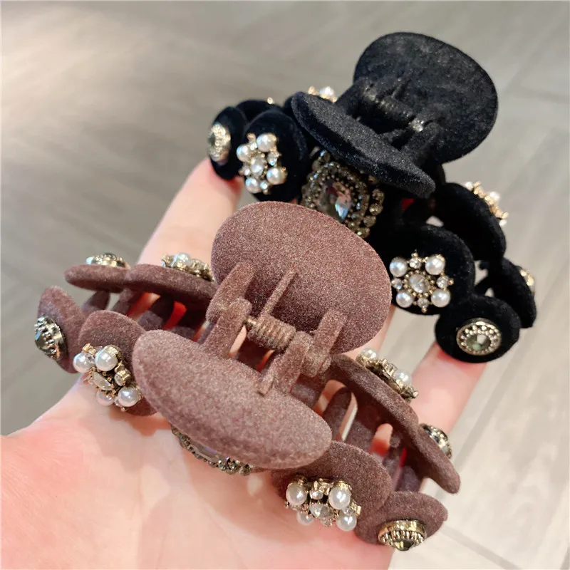 إكسسوار شعر شتوي كوري أسود مخملي متدفق متوسط المنتزع مشبك شعر فاخر مزين بحجر الراين على شكل سمكة قرش للنساء #6