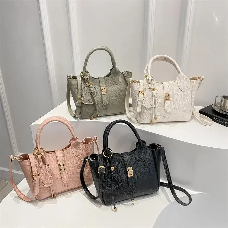 

Commuter Bag Gift: Women's PU Portable Bag: Top-Quality Tote: Bucket Shoulder Bag: Trendy Zipper Crossbody Bag