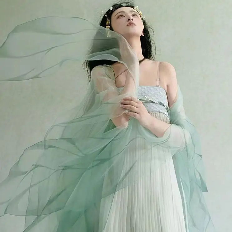 

New classical dance dress, elegant Hanfu wedding dress, Chinese formal dress, practice skills, chest length fish tail set