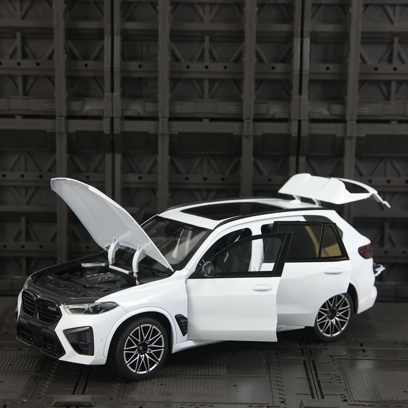 Modelo de coche de aleación BMW X5M 1:18, puertas y capó de motor, el maletero se puede abrir, sonido y luz, accesorios para vehículos todoterreno