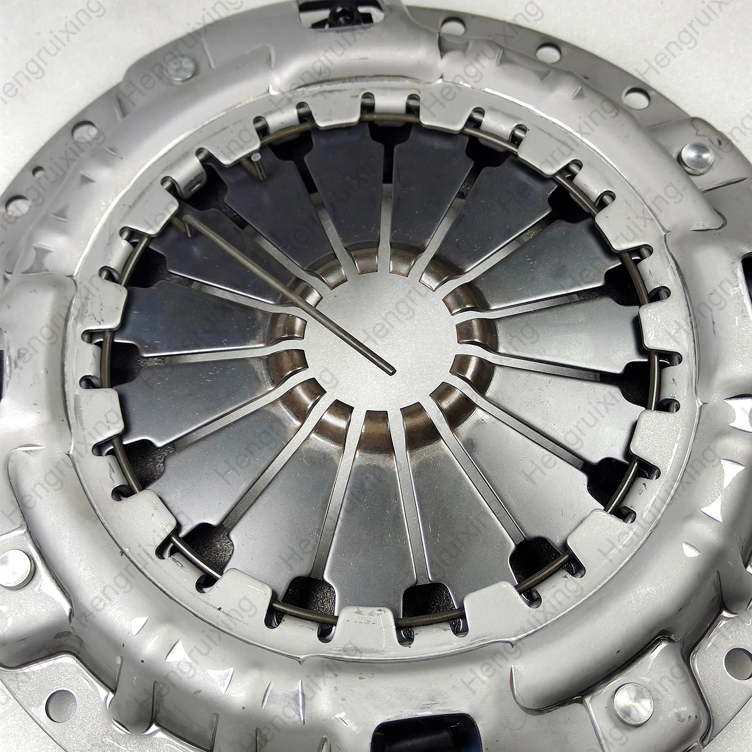 أجزاء محرك الآلات أجزاء نقل مخلب لوحة الضغط الجمعية 8973107961 8973107960 ل NPR NMR NQR 4HF1 4HG1 4HL1