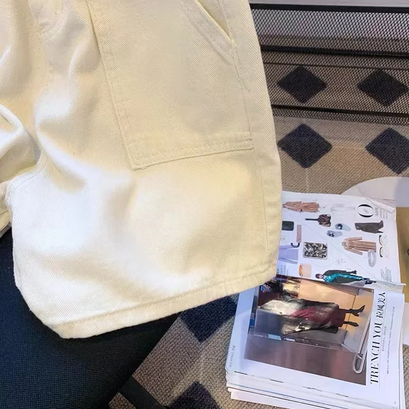 Women's White Y2k Knee Length Shorts Vintage Harajuku Shorts 90s Aesthetic High Waist Short Pants Emo 2000s Clothes Summer 2025