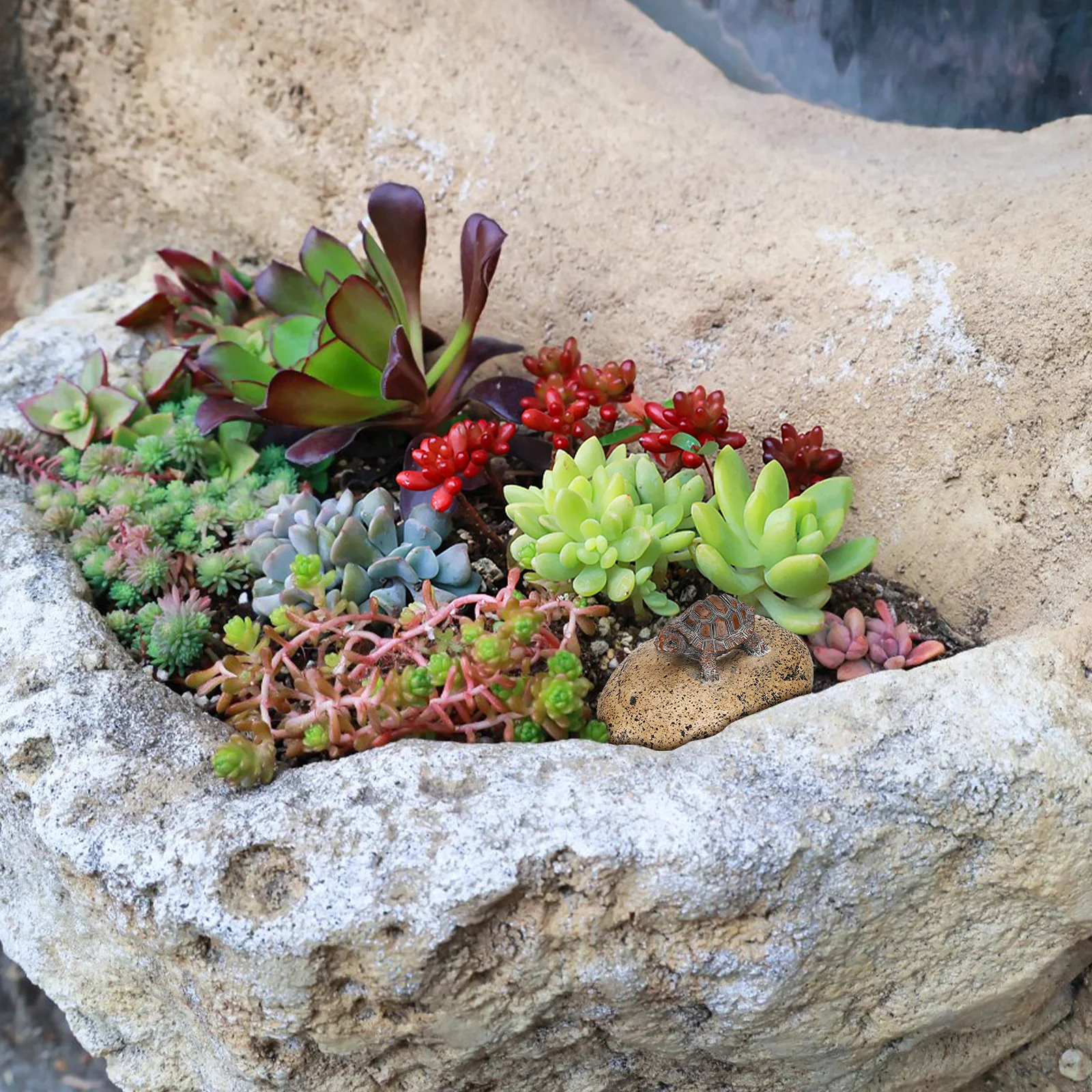 

Resin Key Box Lifelike Rock Turtle Design Outdoor Key Holder Secure Hidden Storage Garden Decoration Weather Resistant