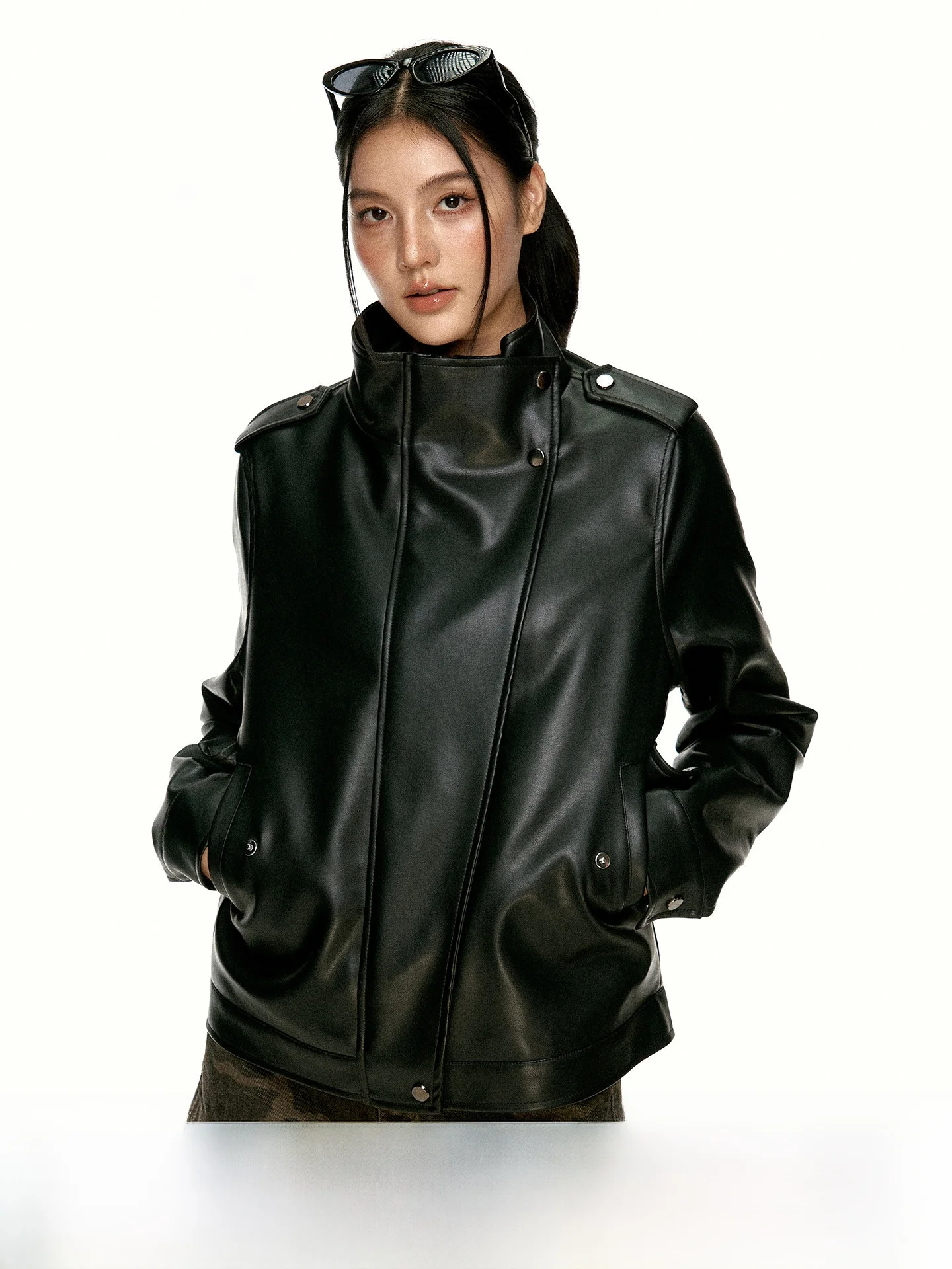 Aaisup Black Retro Motorcycle Style Stand Collar Jacket Women's Autumn Winter Slim Fit Short PU Leather Jacket Casual Style