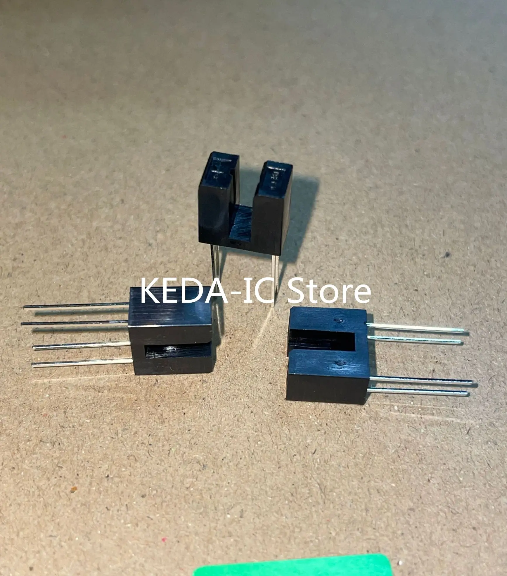 

10-100 шт./лот TCST1230 1230 DIP4 Новый оригинал