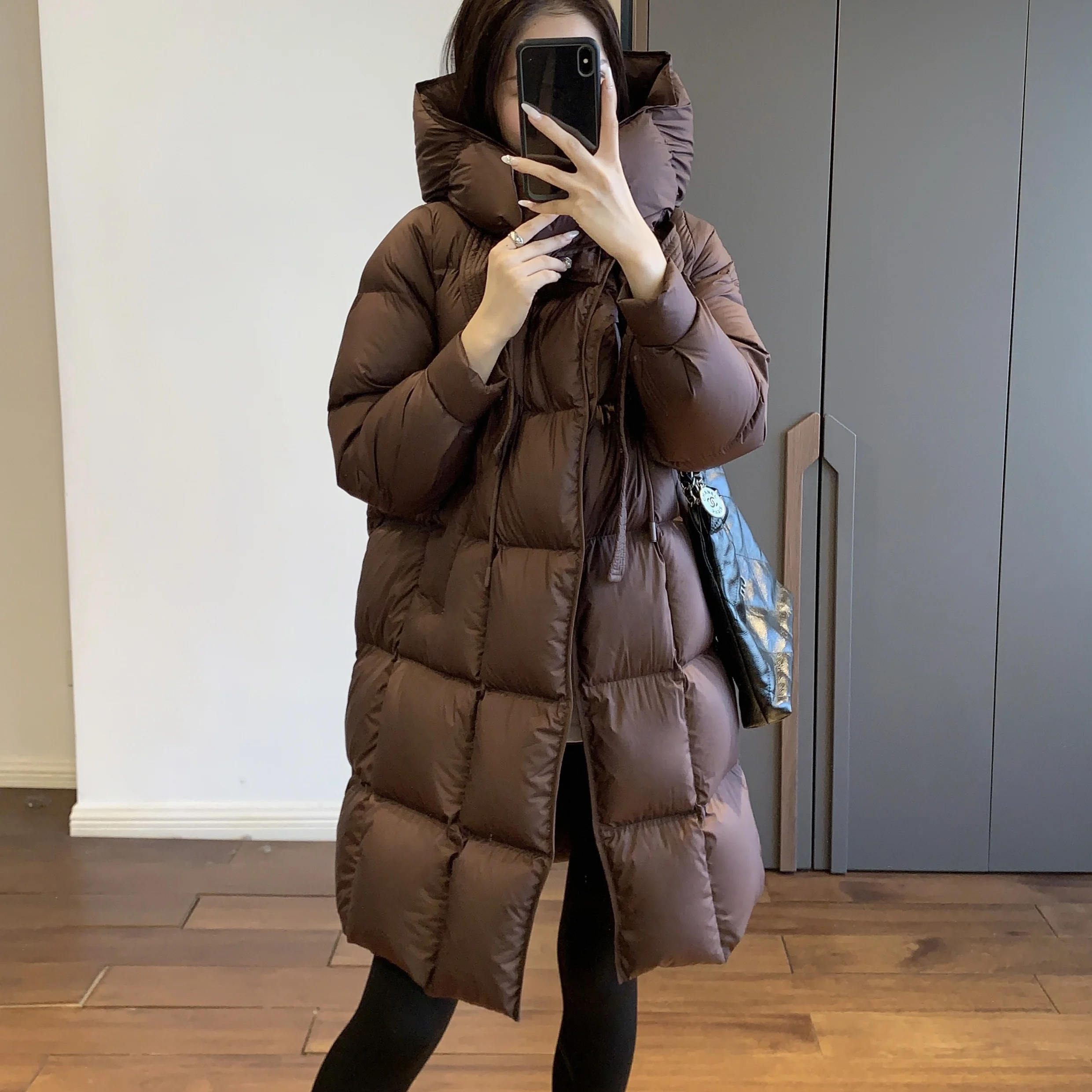 

The Goose down Jaet Faux Fur Hooded Long Puffer Coat High-End Matte Fabric 90% White Goose down Women's Premium Coat
