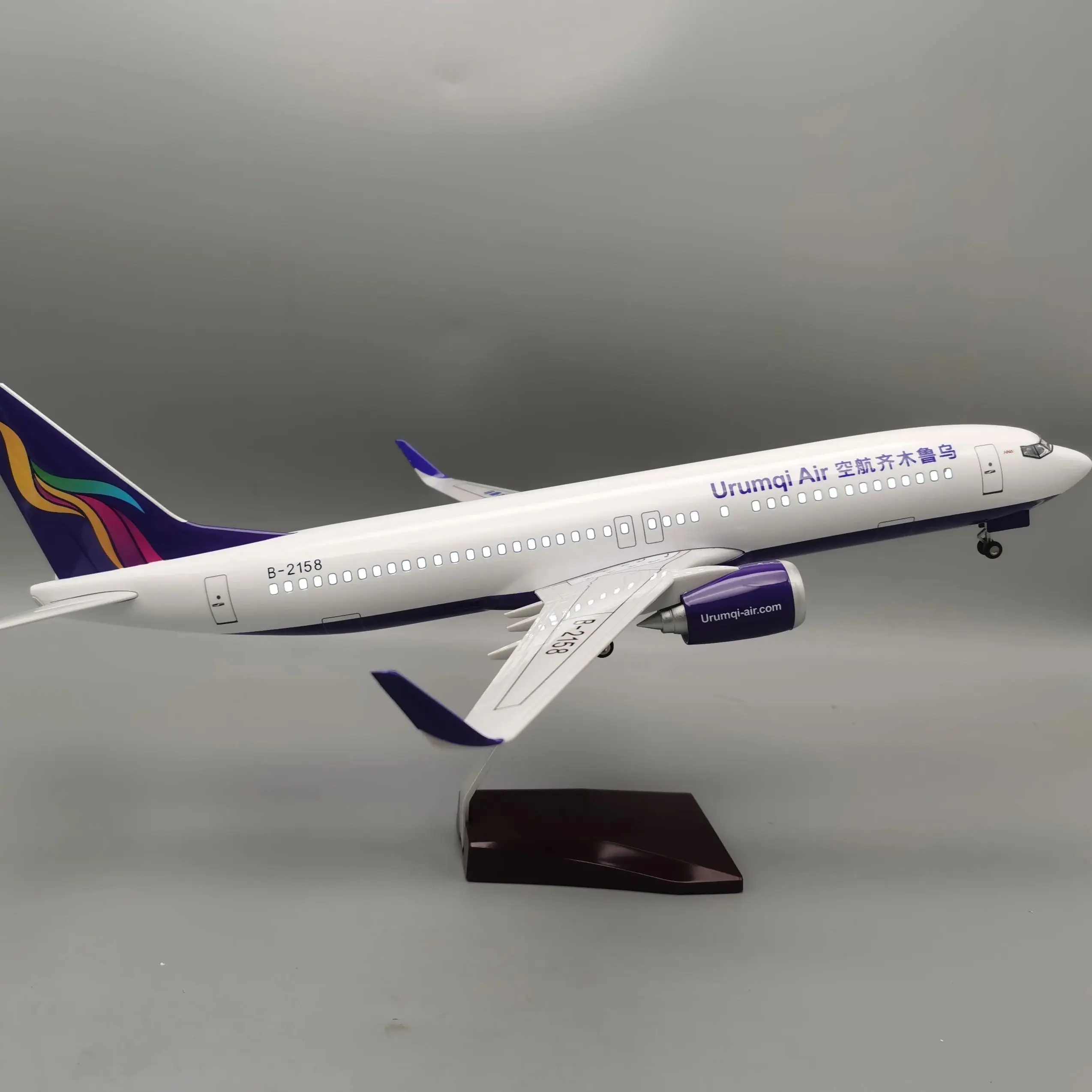 47CM 737-800 Urumqi Large Model Airplane Resin Aircraft Modelwith LED Light(Touch or Sound Control) for Collection or Show