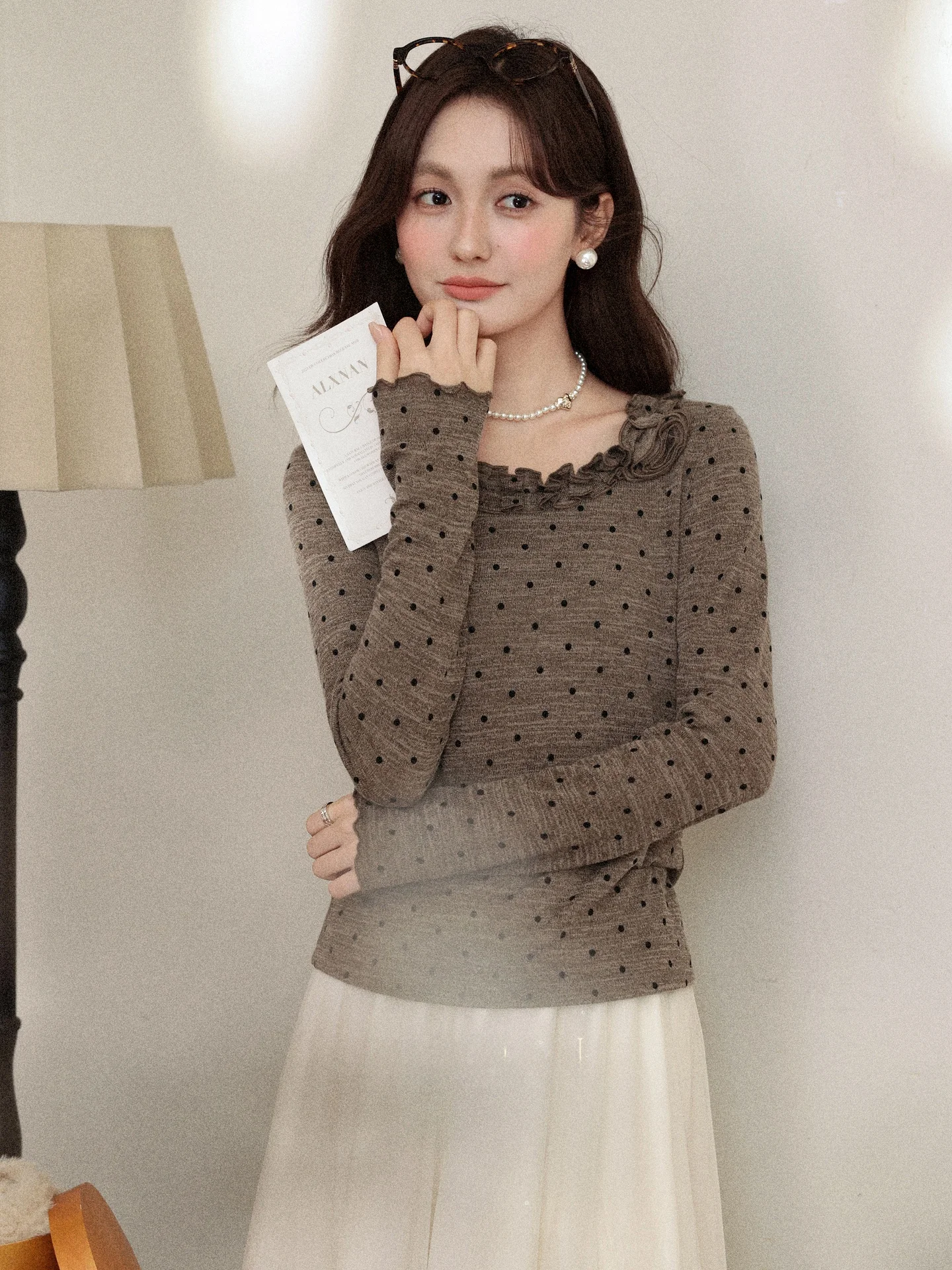 

Женская облегающая футболка с круглым вырезом и длинным рукавом, базовая модель, в горошек, с деревянным воротником, осенне-зимний топ