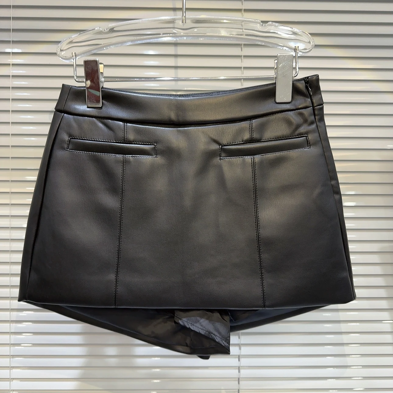 K Lady hiver 2025 jupe en cuir PU femmes Super ort pantalon jupe ket décoration Sexy taille moyenne jambe droite