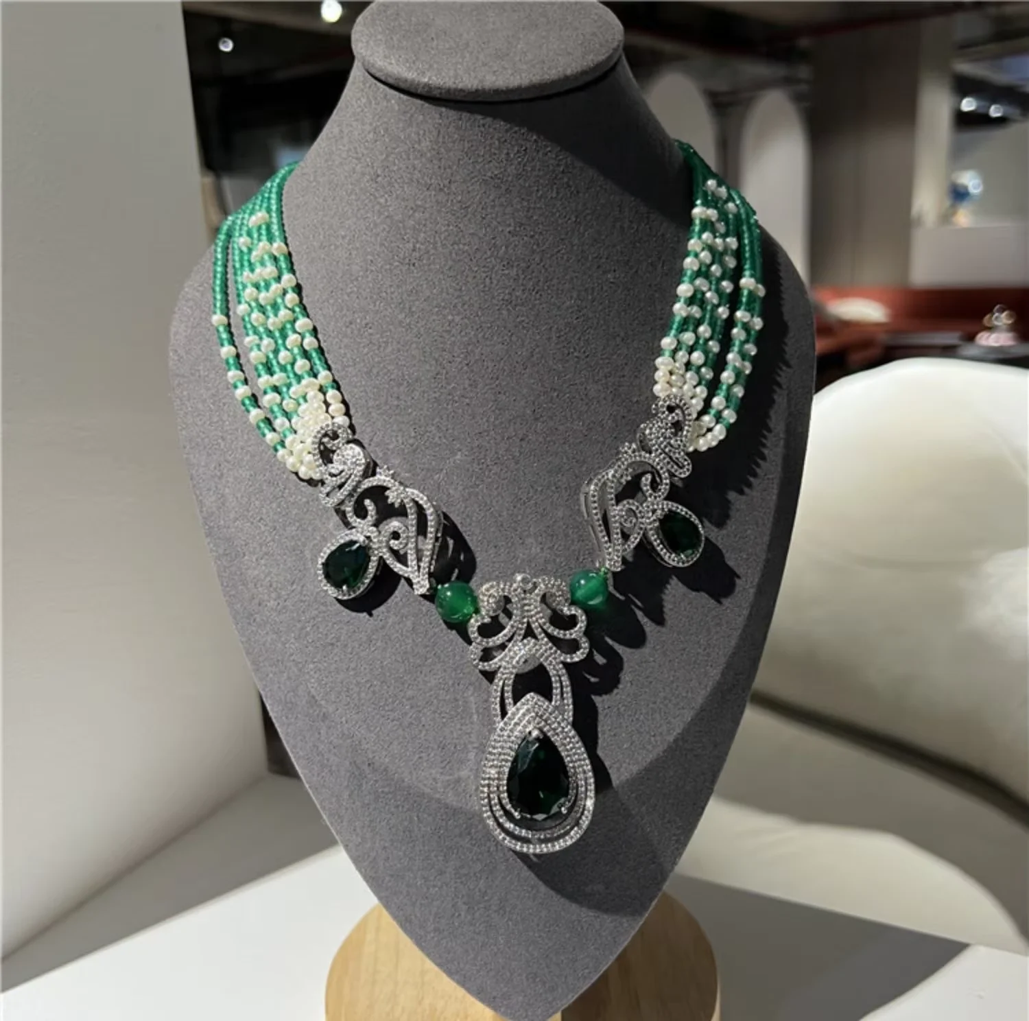 

20” 3mm Green Aventurine With White Pearl Necklace Big CZ Pendent
