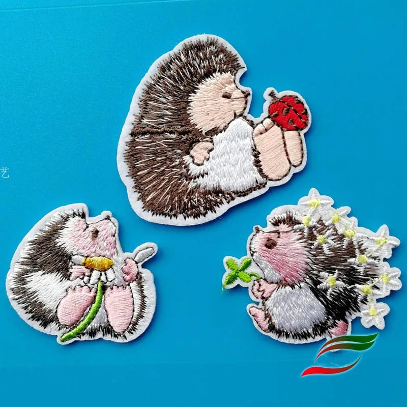 アイロンや刺embroidery用のハリネズミ付き粘着生地