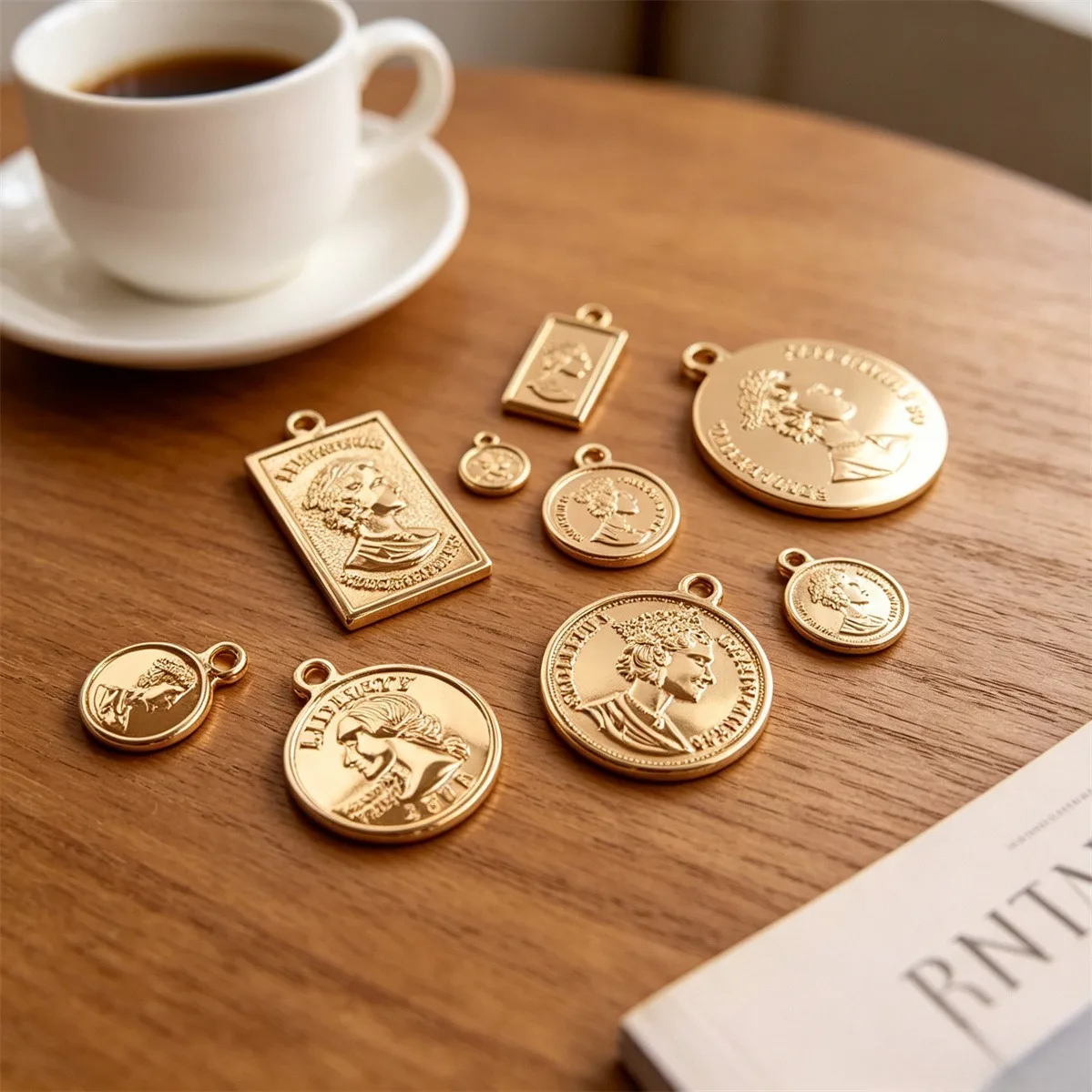 Vintage DIY Pendants Anti-Tarnish 14K Gold Plated Cast Copper Queen Coin Round Rectangle Charms Findings