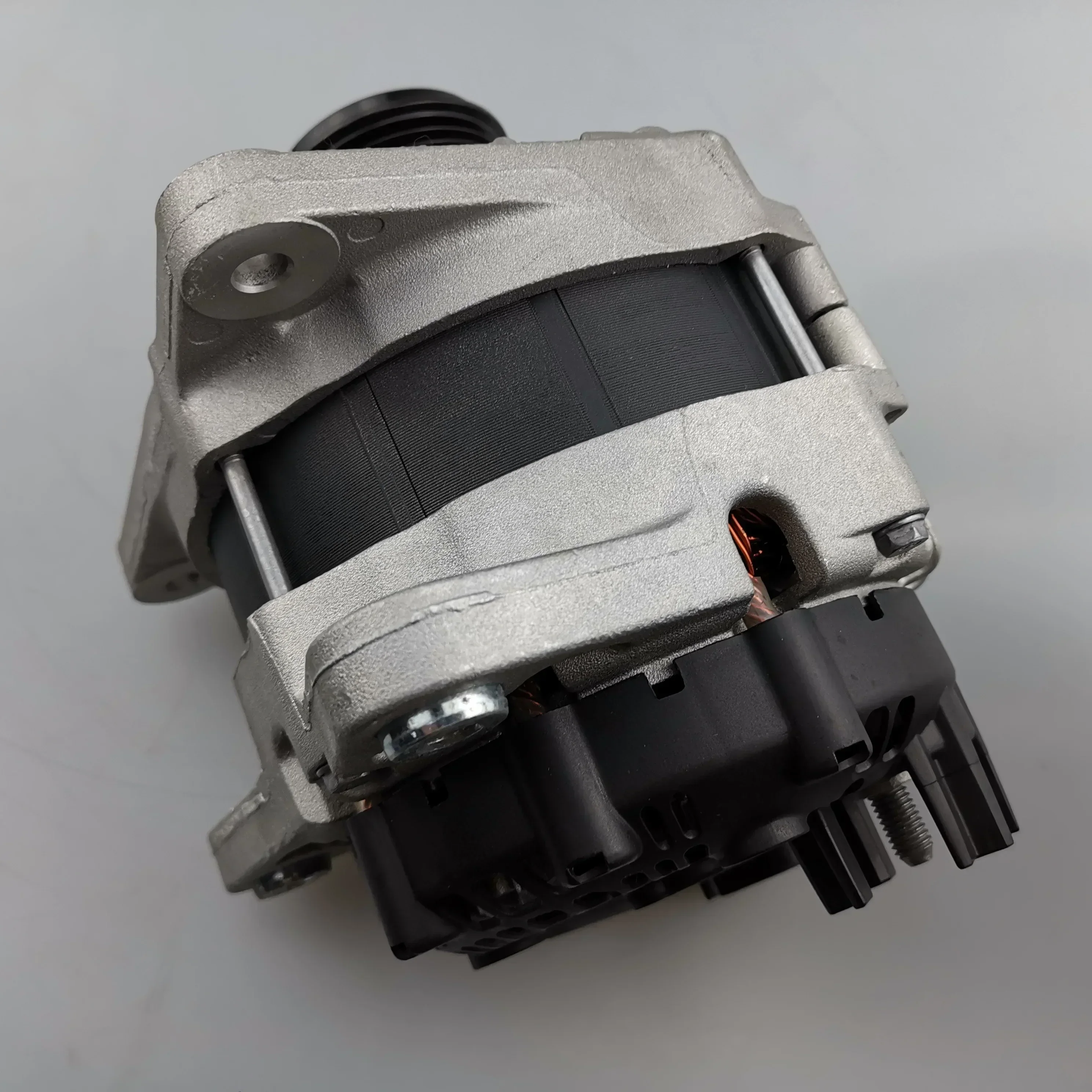 V80 Original Alternator Assembly 155A
